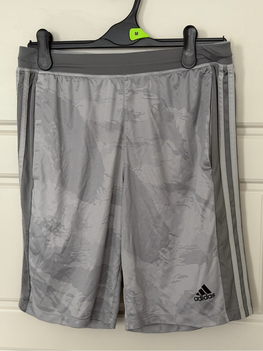 Adidas Men's Climalite 3-Stripe Basketball Athletic Shorts Gray Graphic Size M